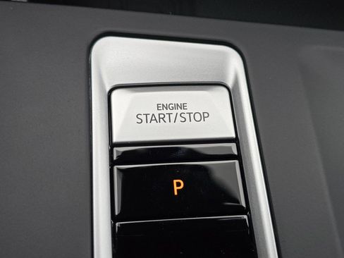 New 2026 Volkswagen Atlas Cross Sport SE image 23