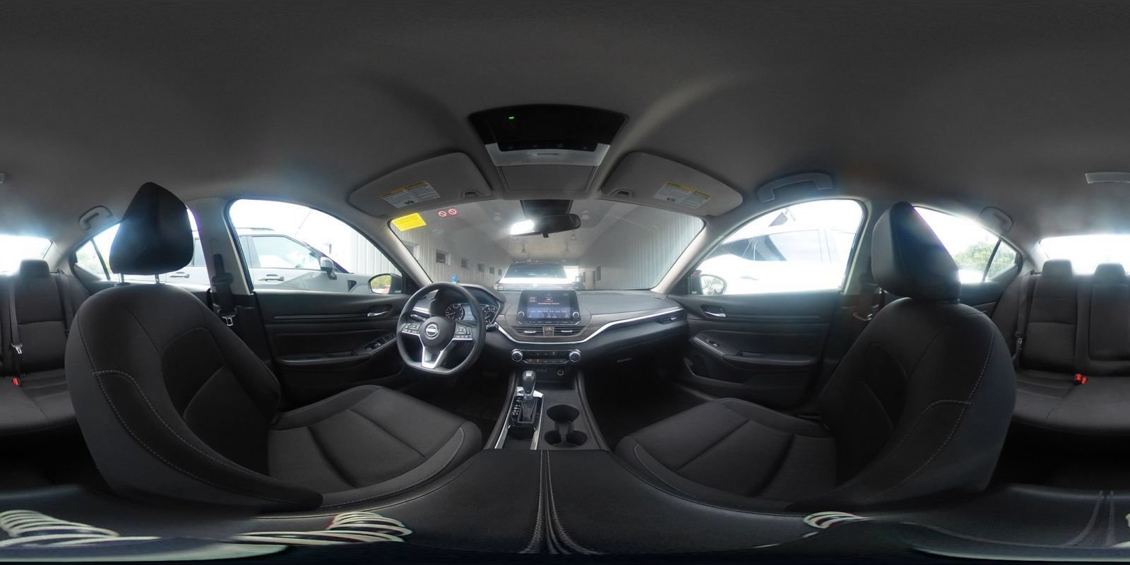 Used 2025 Nissan Altima 2.5 SV FWD image 41