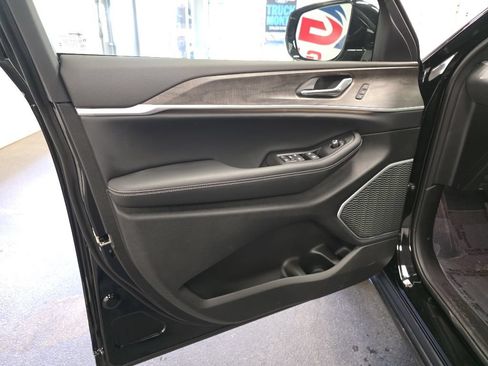New 2026 Jeep Grand Cherokee L Limited AWD/4WD image 15