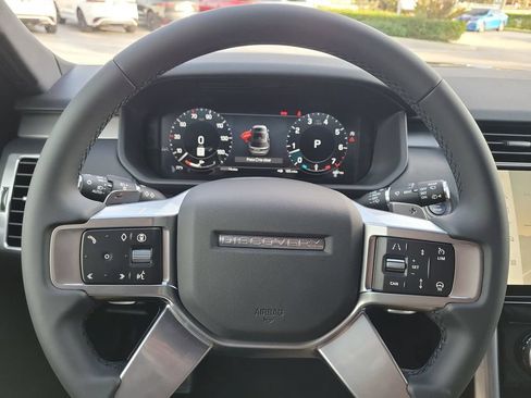 New 2026 Land Rover Discovery Limited Edition AWD/4WD image 29