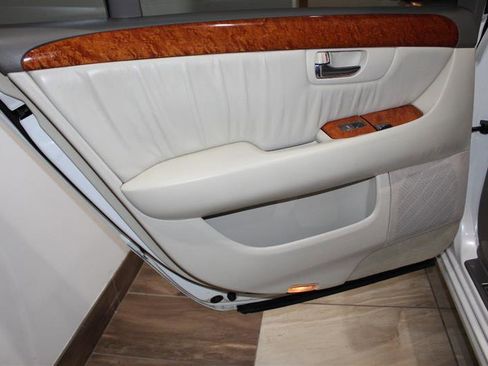 Used 2003 Lexus LS 430 image 24