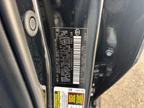 Used 2025 Toyota Camry LE image 29