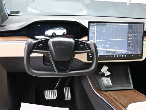 Used 2023 Tesla Model X AWD/4WD image 36