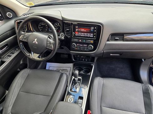 Used 2018 Mitsubishi Outlander SEL AWD/4WD image 12