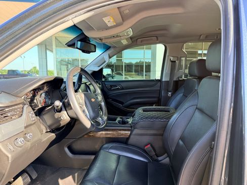 Used 2020 Chevrolet Tahoe LT w/ Luxury Package AWD/4WD image 13