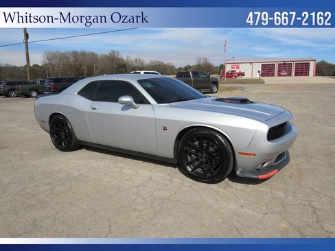 Used 2019 Dodge Challenger R/T Scat Pack w/ Shaker Package image 17