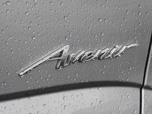 Used 2024 Buick Enclave Avenir image 22