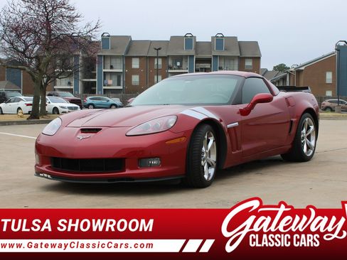 Used 2012 Chevrolet Corvette Grand Sport w/ 3LT Preferred Equipment Group image 1