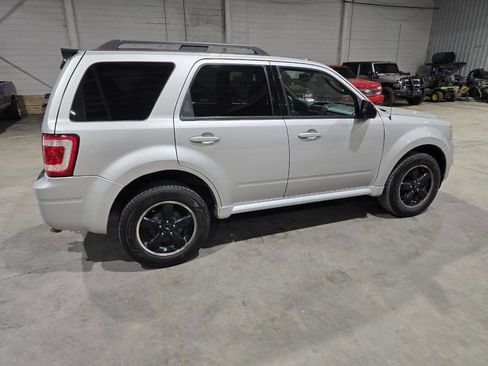 Used 2009 Ford Escape XLT image 10