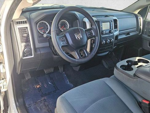 Used 2018 RAM 1500 Classic SLT image 10