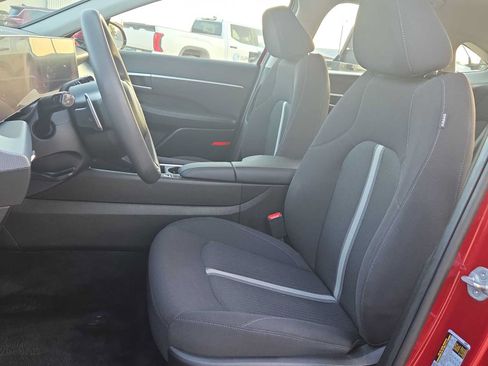 Used 2025 Hyundai Sonata SEL FWD image 15