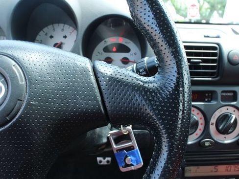 Used 2001 Toyota MR2 RWD image 19
