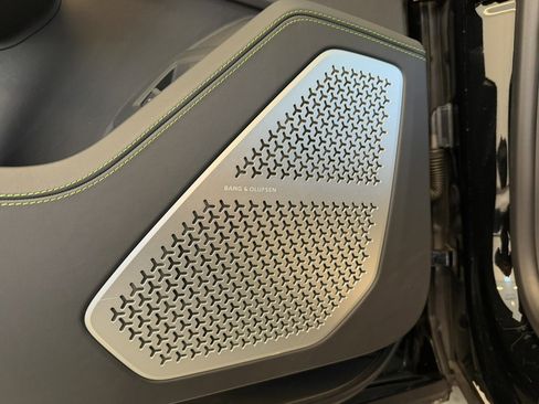 Used 2022 Lamborghini Urus image 43