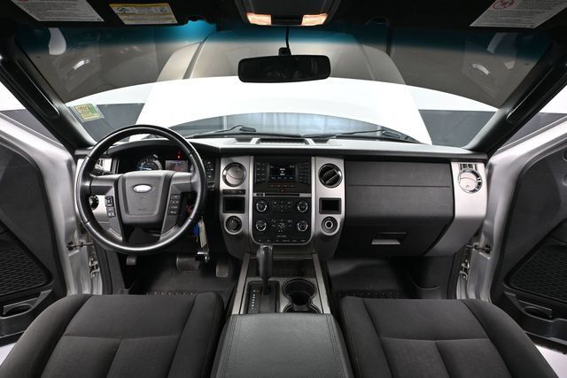 Used 2017 Ford Expedition XLT AWD/4WD image 19