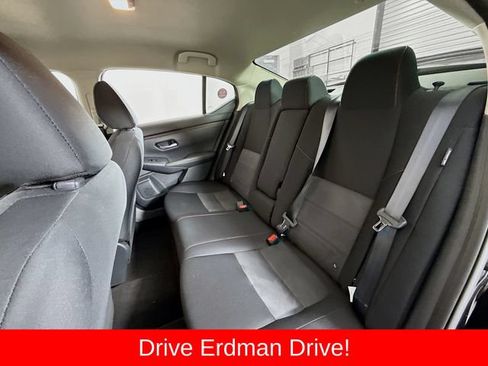 Used 2025 Nissan Sentra SR w/ Midnight Edition FWD image 8