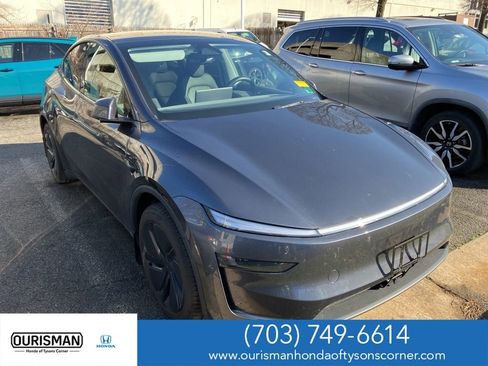 Used 2026 Tesla Model Y Long Range image 1