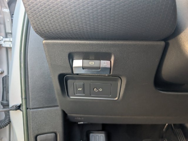 Used 2023 Land Rover Range Rover Evoque S AWD/4WD image 11