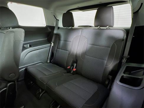 Used 2023 GMC Acadia SLE w/ Driver Convenience Package image 33