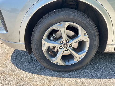 Used 2023 Ford Escape ST-Line w/ Tech Pack #1 AWD/4WD image 9
