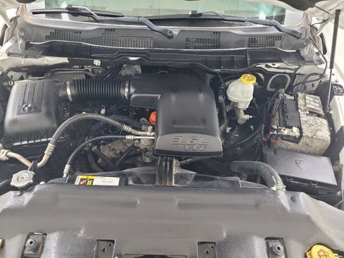 Used 2018 RAM 1500 Express w/ Express Value Package AWD/4WD image 30