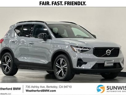 Used 2024 Volvo XC40 B5 Core
