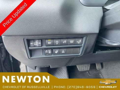 Used 2024 Toyota Tundra Limited w/ Power Package AWD/4WD image 7