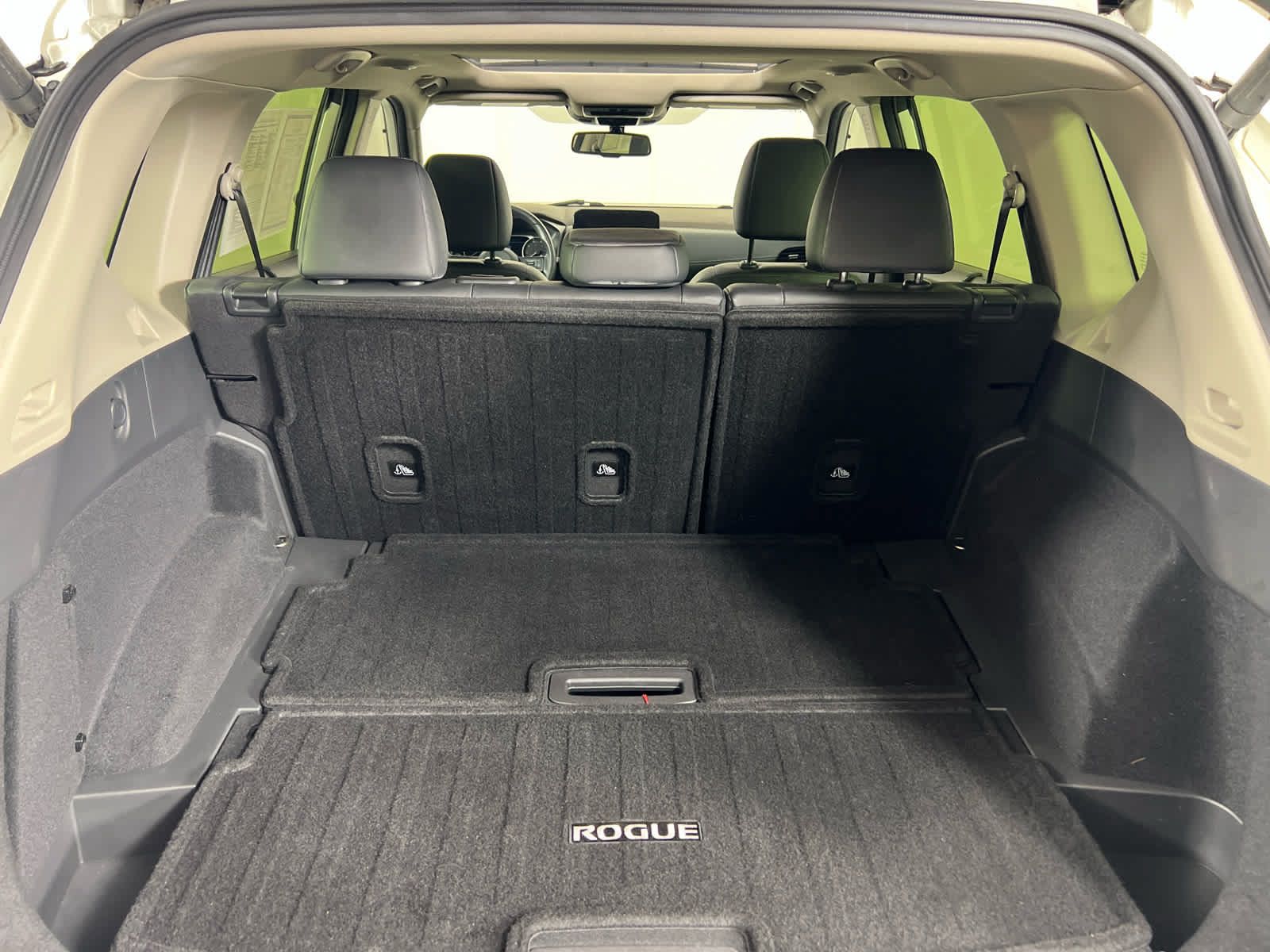 Used 2023 Nissan Rogue SL w/ SL Premium Package FWD image 6
