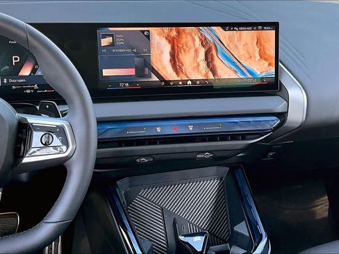 Used 2025 BMW X3 xDrive30i w/ Premium Package image 6