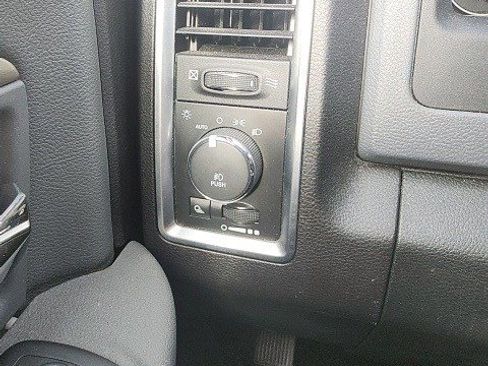 Used 2015 RAM 1500 Big Horn image 12
