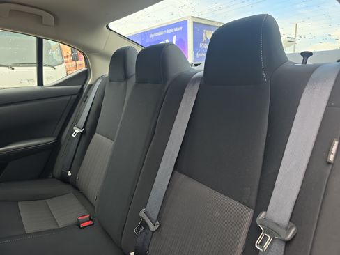 Used 2025 Nissan Sentra SV FWD image 16