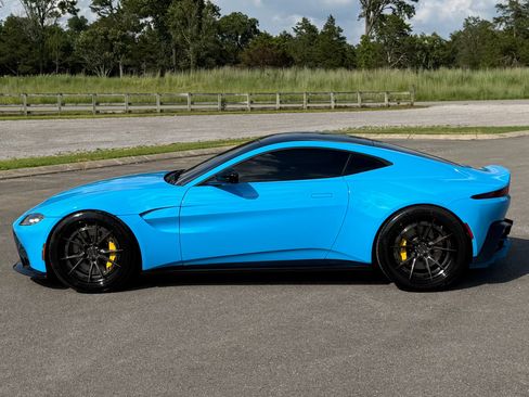 Used 2019 Aston Martin V8 Vantage Coupe RWD image 8