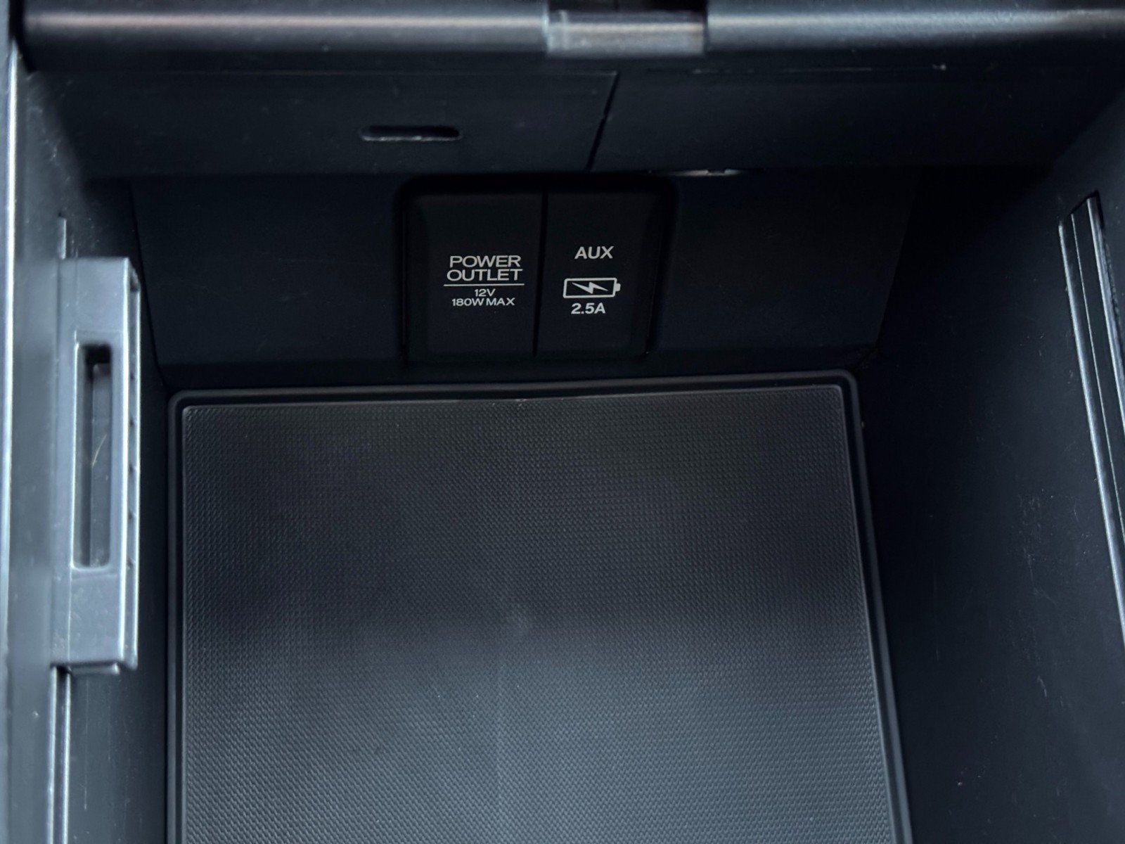 Used 2020 Honda Pilot Touring image 32