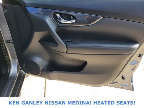 Used 2019 Nissan Rogue SV image 52