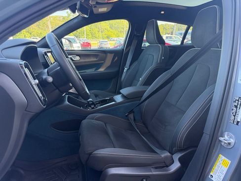 Used 2023 Volvo C40 P8 Recharge Ultimate AWD/4WD image 10