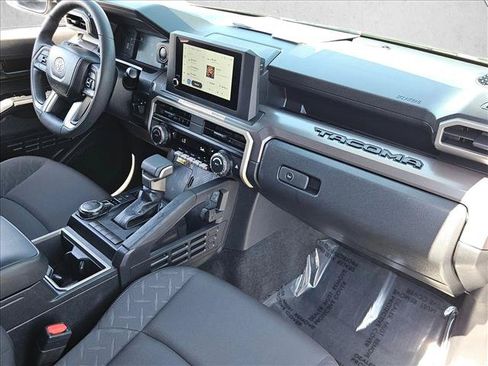 Certified 2025 Toyota Tacoma SR5 AWD/4WD image 27