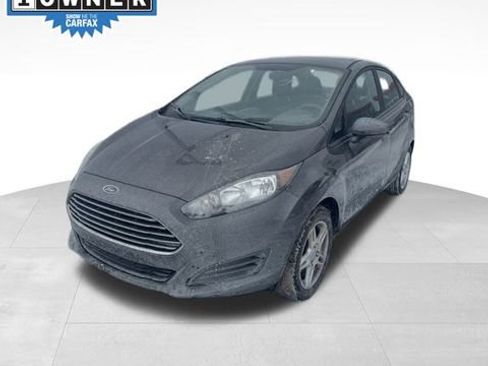 Used 2017 Ford Fiesta SE image 1