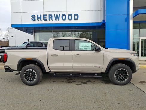 New 2026 GMC Canyon AT4 image 7