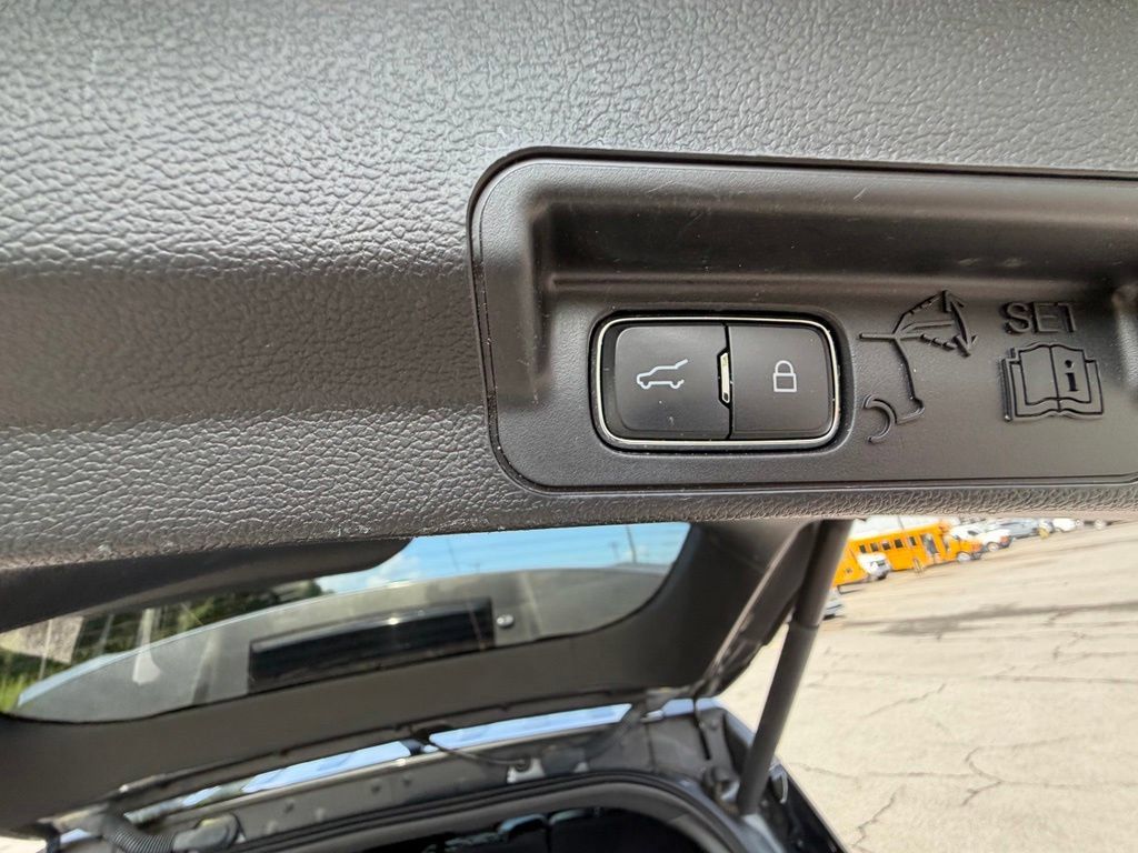 Certified 2023 Ford Explorer ST-Line AWD/4WD image 54