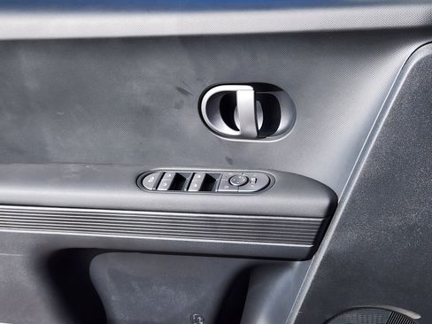 New 2026 Hyundai Ioniq 5 SEL image 7