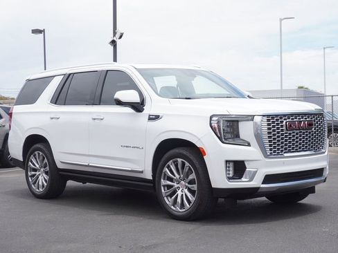 Used 2023 GMC Yukon Denali AWD/4WD image 4