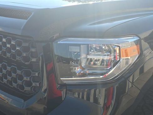 Used 2019 Toyota Tundra Platinum AWD/4WD image 31