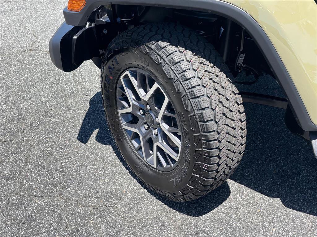 New 2026 Jeep Wrangler Unlimited Sahara AWD/4WD image 22