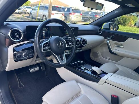 Used 2019 Mercedes-Benz A 220 image 10