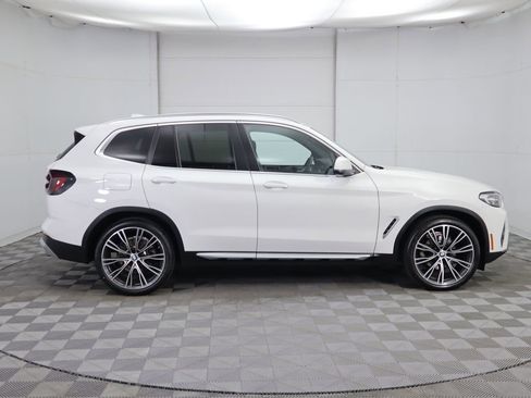 Certified 2022 BMW X3 sDrive30i w/ Premium Package 2 (ZPA) image 4