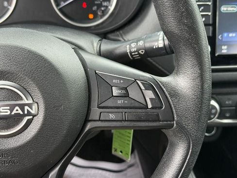 Used 2023 Nissan Versa S FWD image 18