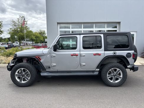 Certified 2020 Jeep Wrangler Unlimited Sahara AWD/4WD image 2