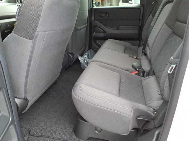 New 2026 Nissan Frontier SV w/ All-Weather Content Package AWD/4WD image 5