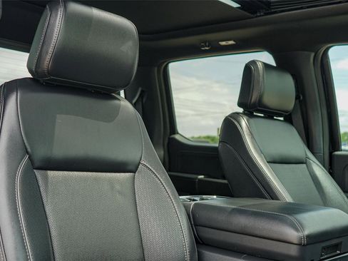 Used 2024 Ford F150 Lariat w/ FX4 Off-Road Package image 31