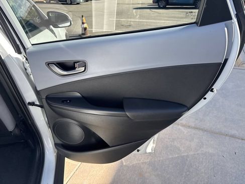 Used 2019 Hyundai Kona Limited FWD image 19