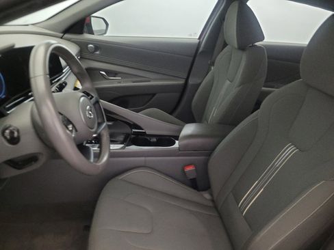 Used 2023 Hyundai Elantra SEL w/ Convenience Package FWD image 17